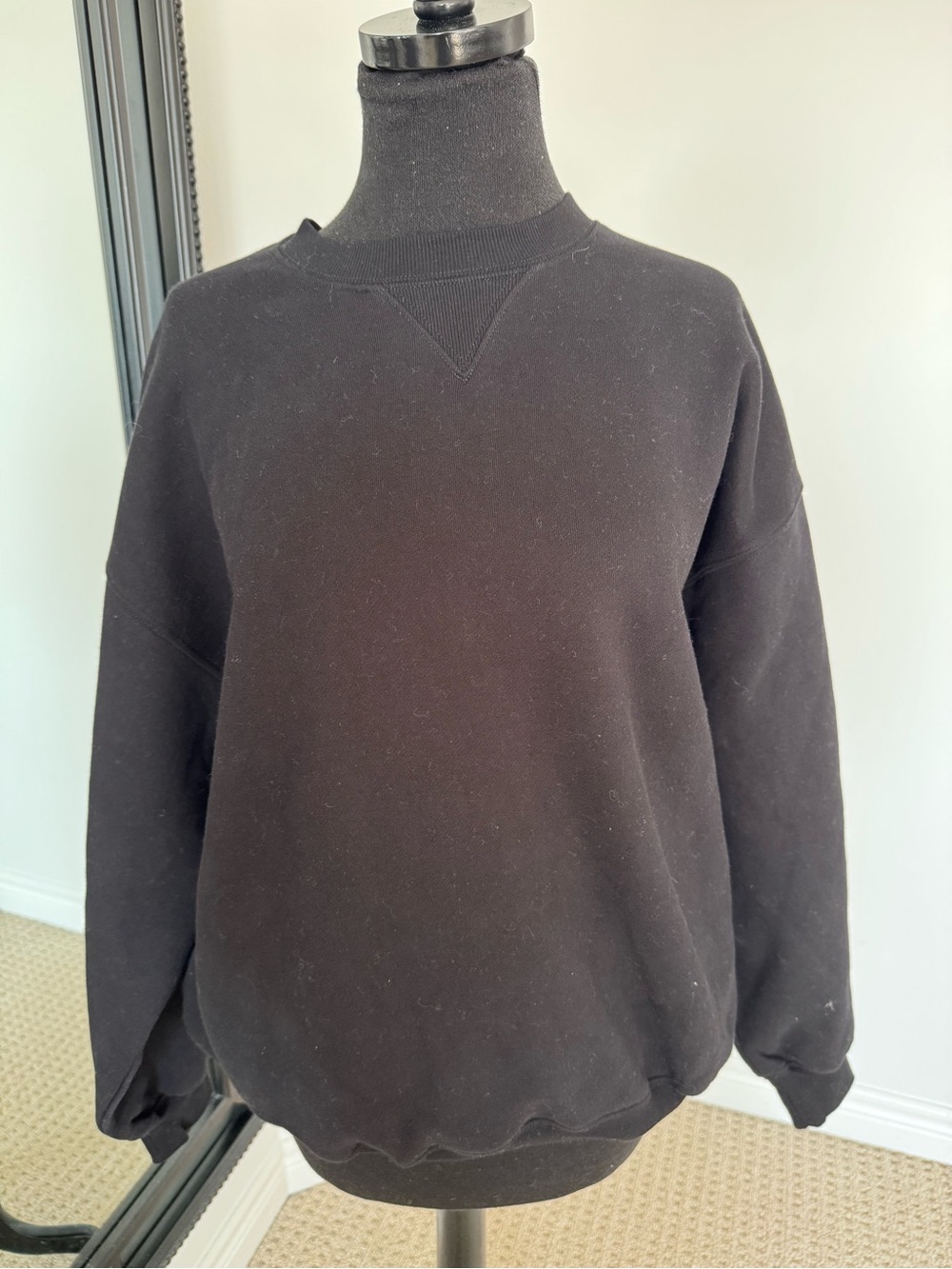 aritiza new mega crew black sweatshirt sweatfleece nwt xs